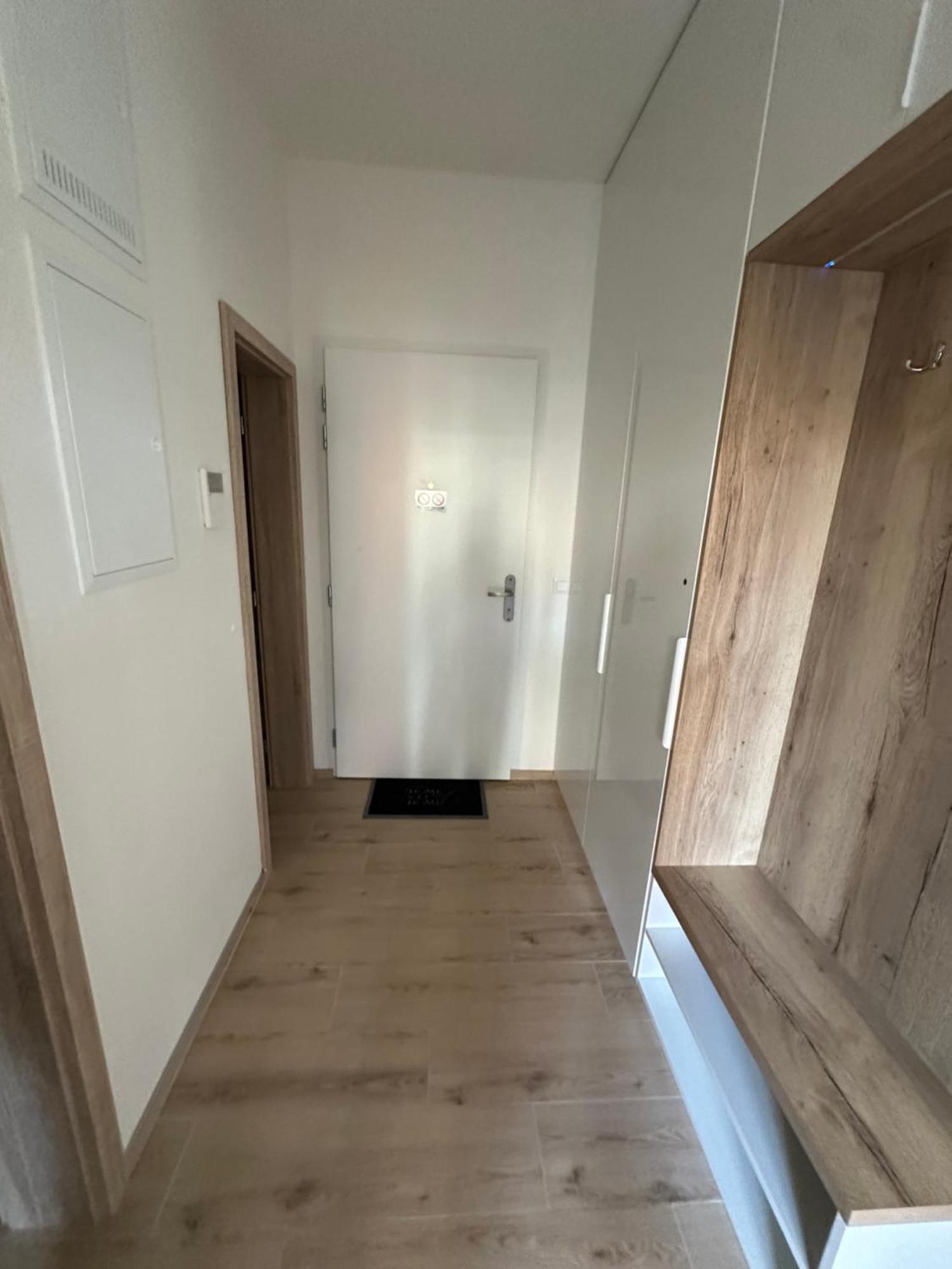 Majestic Old Town Apartments 브라티슬라바 외부 사진