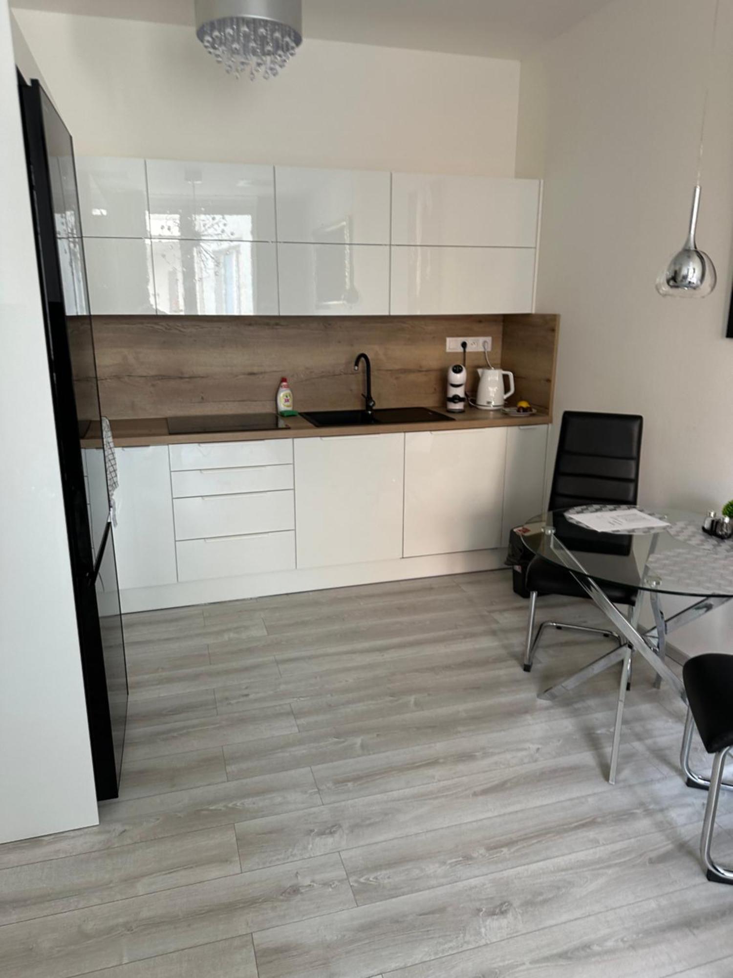 Majestic Old Town Apartments 브라티슬라바 외부 사진